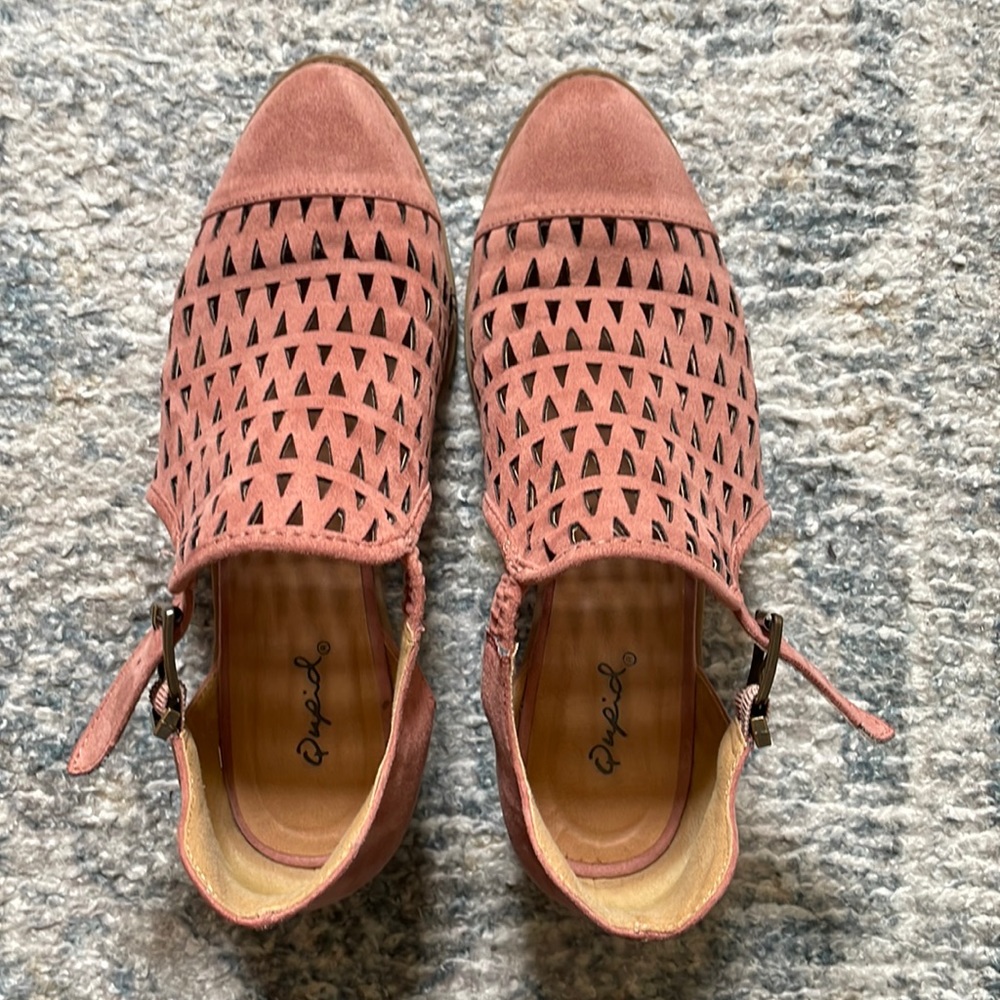 Quipd Pink Booties